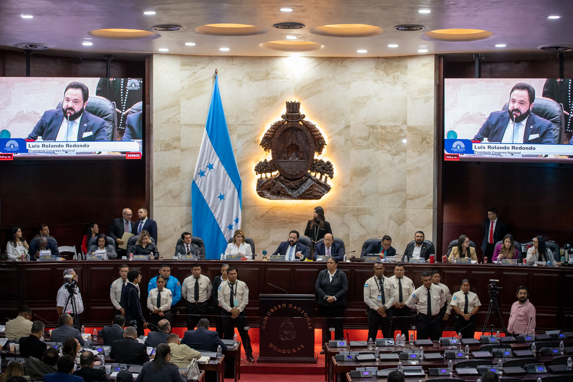Cuenta regresiva: Congreso listo para actuar si el CNE incumple la ley
