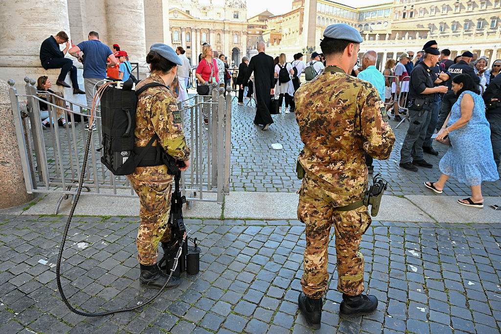 Vaticano refuerza seguridad ante funeral del Papa Francisco