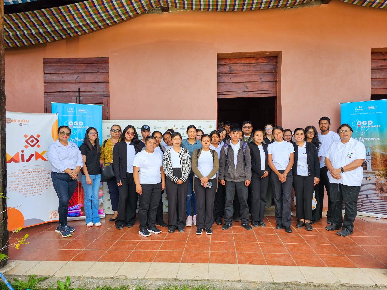 Gobierno y CANATURH impulsan el turismo gastronómico local en la Esperanza, Intibucá