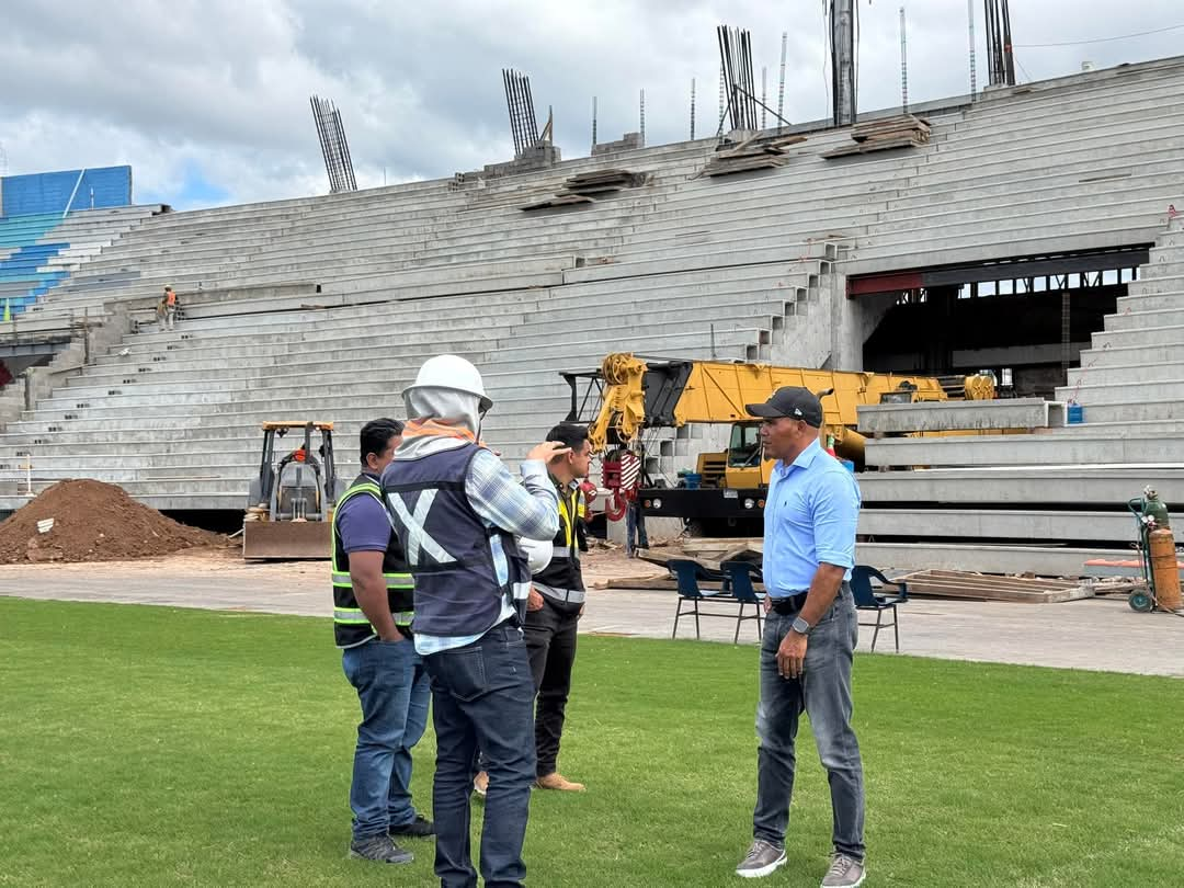 Comisionado del Deporte supervisa avances en el Estadio Nacional y anuncia inauguración de dos canc...