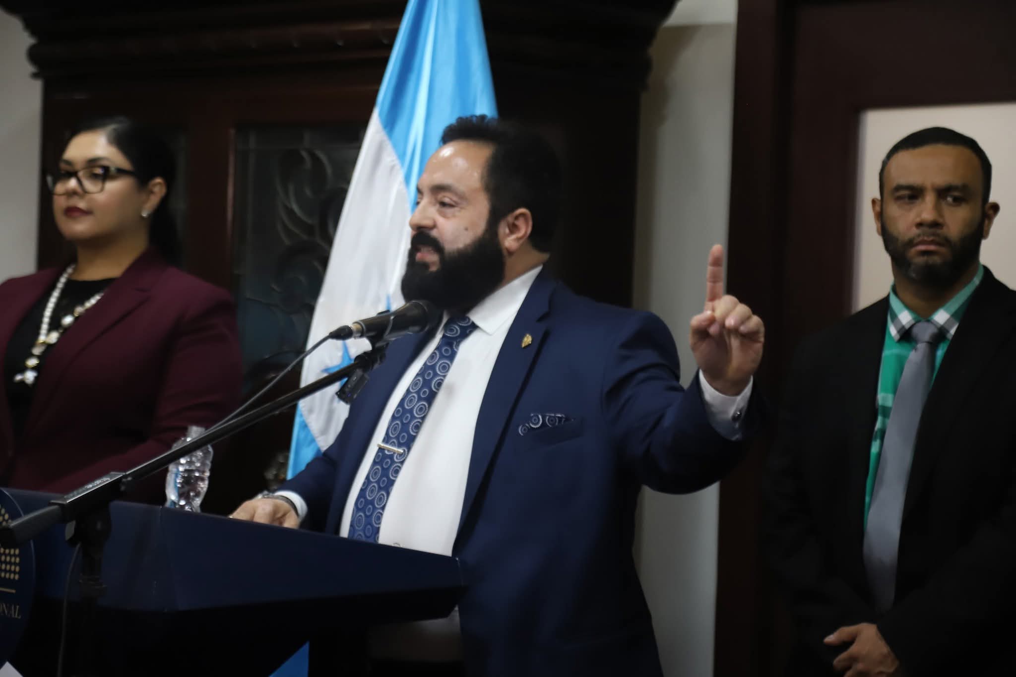 Luis Redondo aclara que 220 diputados de todas las bancadas han gestionado ayudas sociales desde 2022