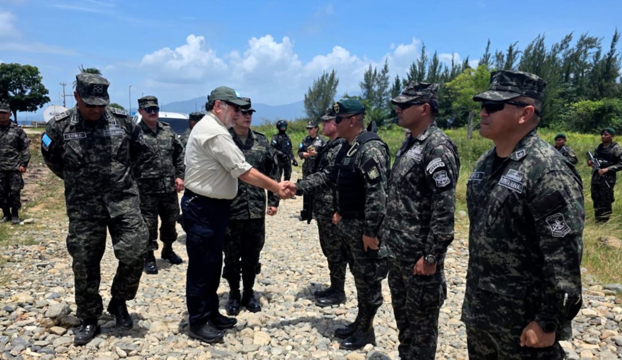 Ministro de Defensa fortalece capacidades logísticas de la FTC-Xatruch en visita oficial a...