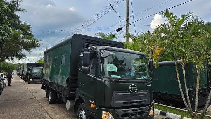 Fuerzas Armadas fortalece su capacidad operativa con la entrega de nueve camiones...