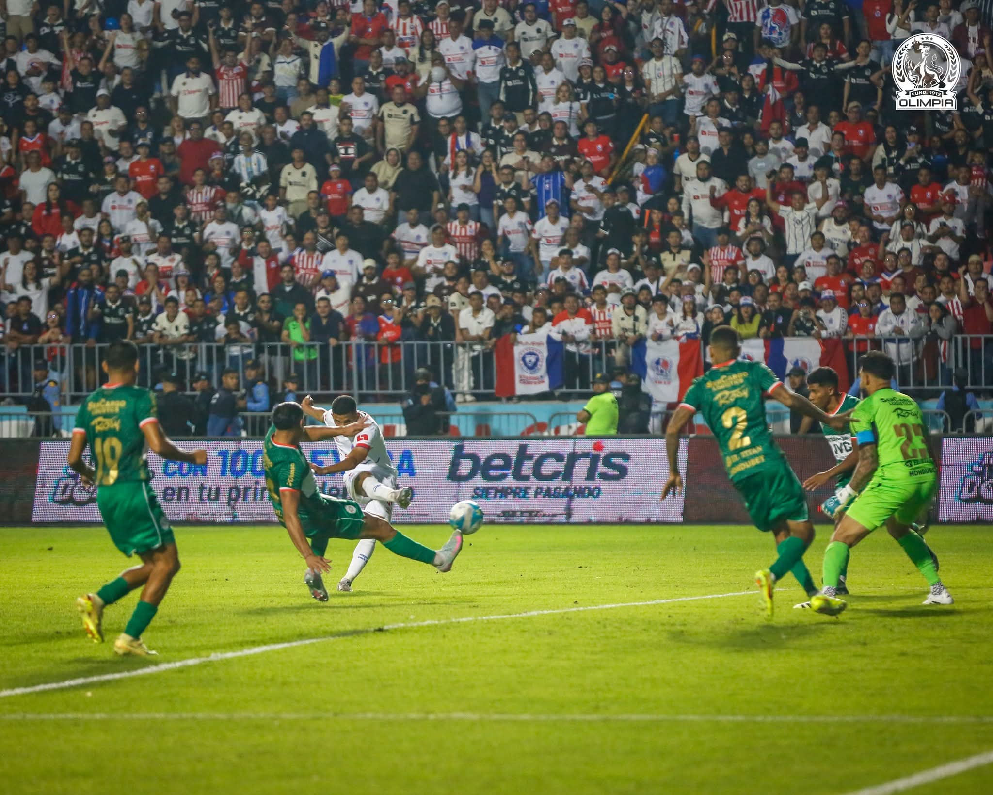 Olímpia alcanza la gloria y su estrella número 40 al vencer a Marathón en el Torneo Apertura de l...