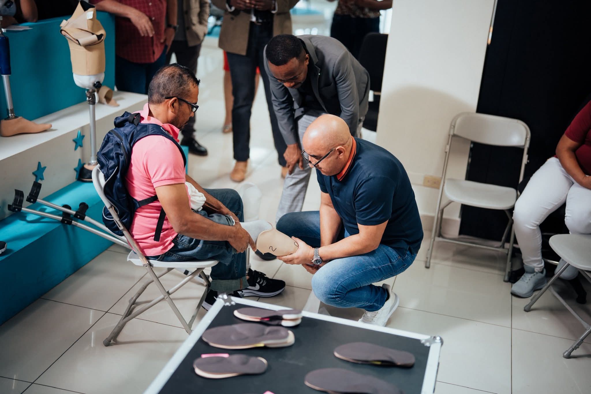 Gobierno devuelve movilidad y esperanza a decenas de hondure&ntilde;os con entrega hist&oacute;rica...