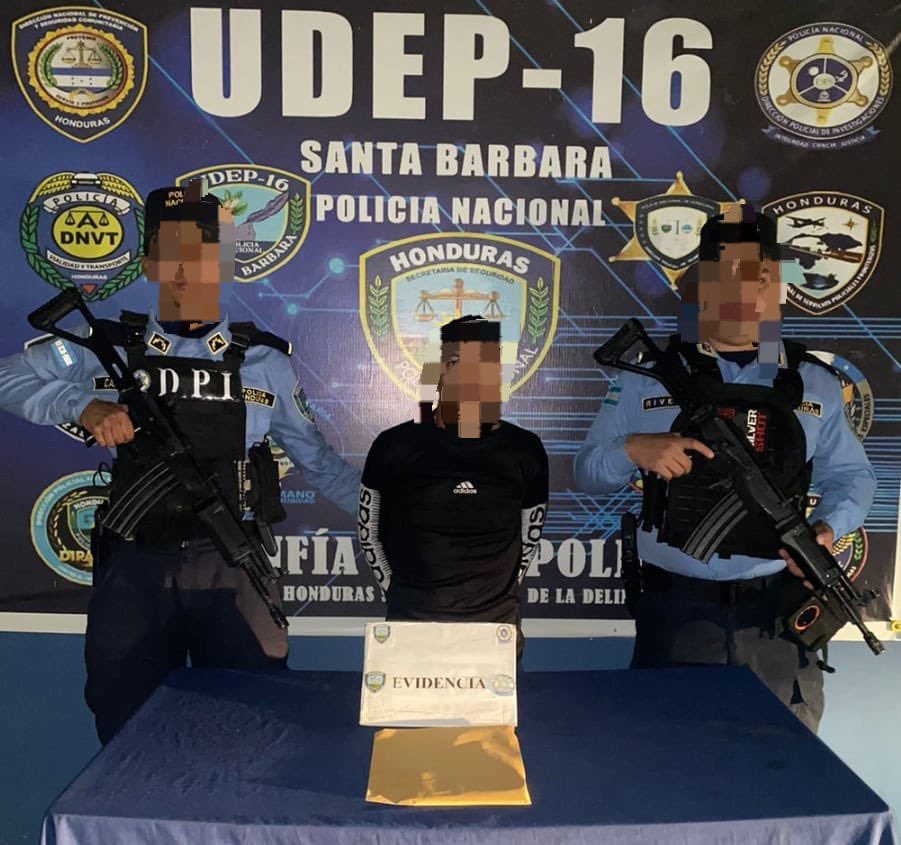 Policiales Nacional arresta a supuesto implicado en el asesinato de un menor de 05 años en Santa Bárbara