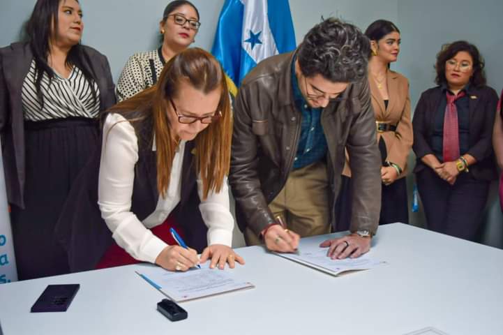 Ministra de la Se MUJER,  Doris García, juramentó al Comité de Género de la Administración Nacional de Servicio Civil