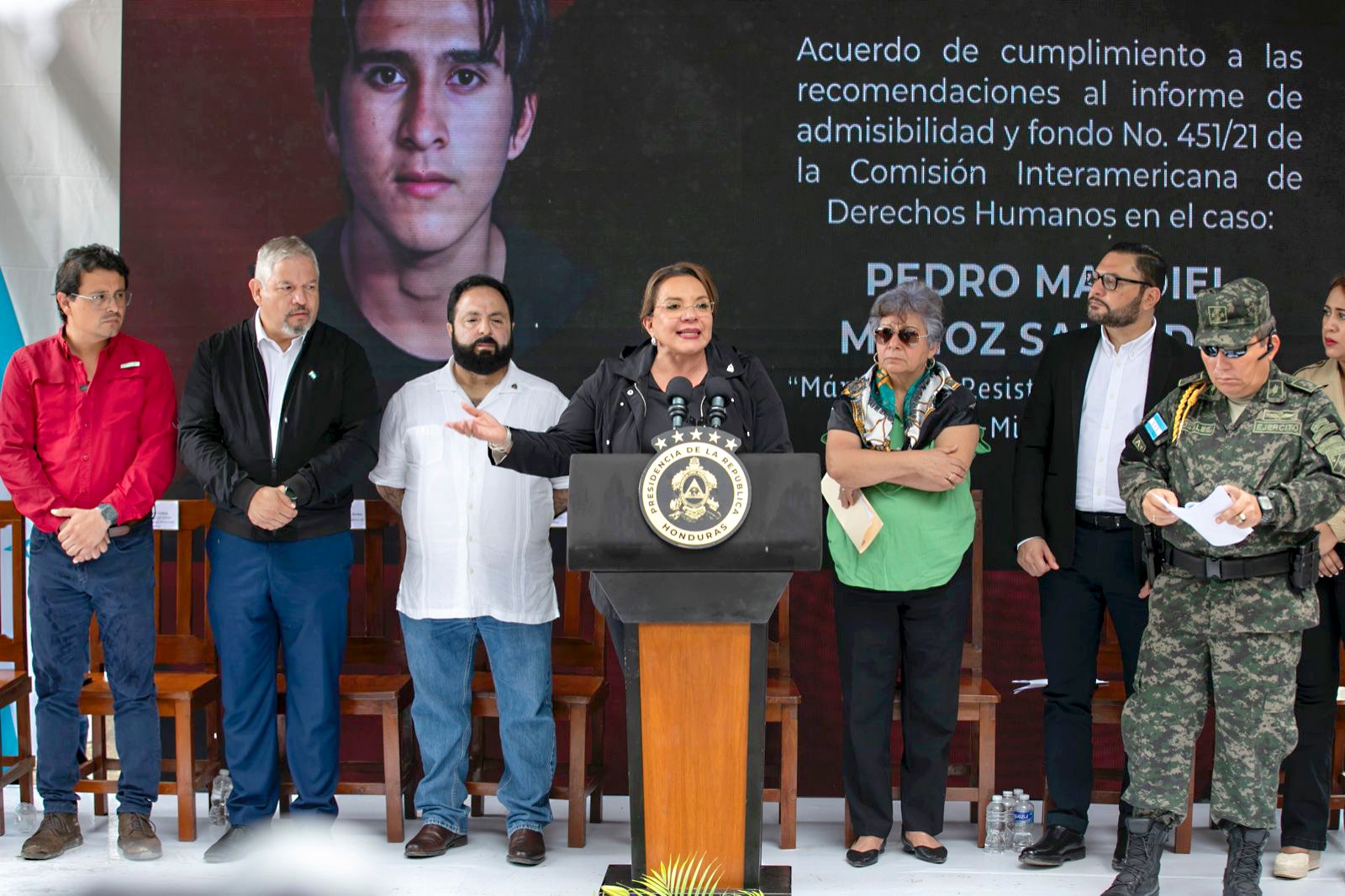 ALAUCA, EL PARAÍSO 

Presidenta Xiomara Castro reconoce responsabilidad internacional del Estado de Honduras por crímenes del golpismo en 2009 contra miembros de la Resistencia Popular