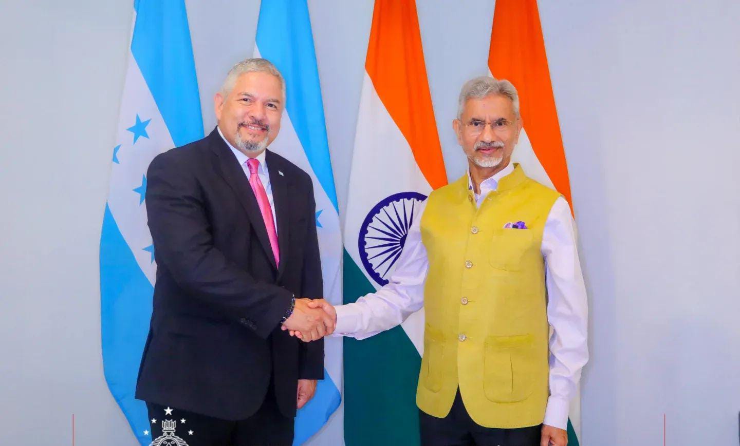 Canciller Reina se reúne con el Ministro de Asuntos Exteriores de la India para fortalecer la cooperación bilateral