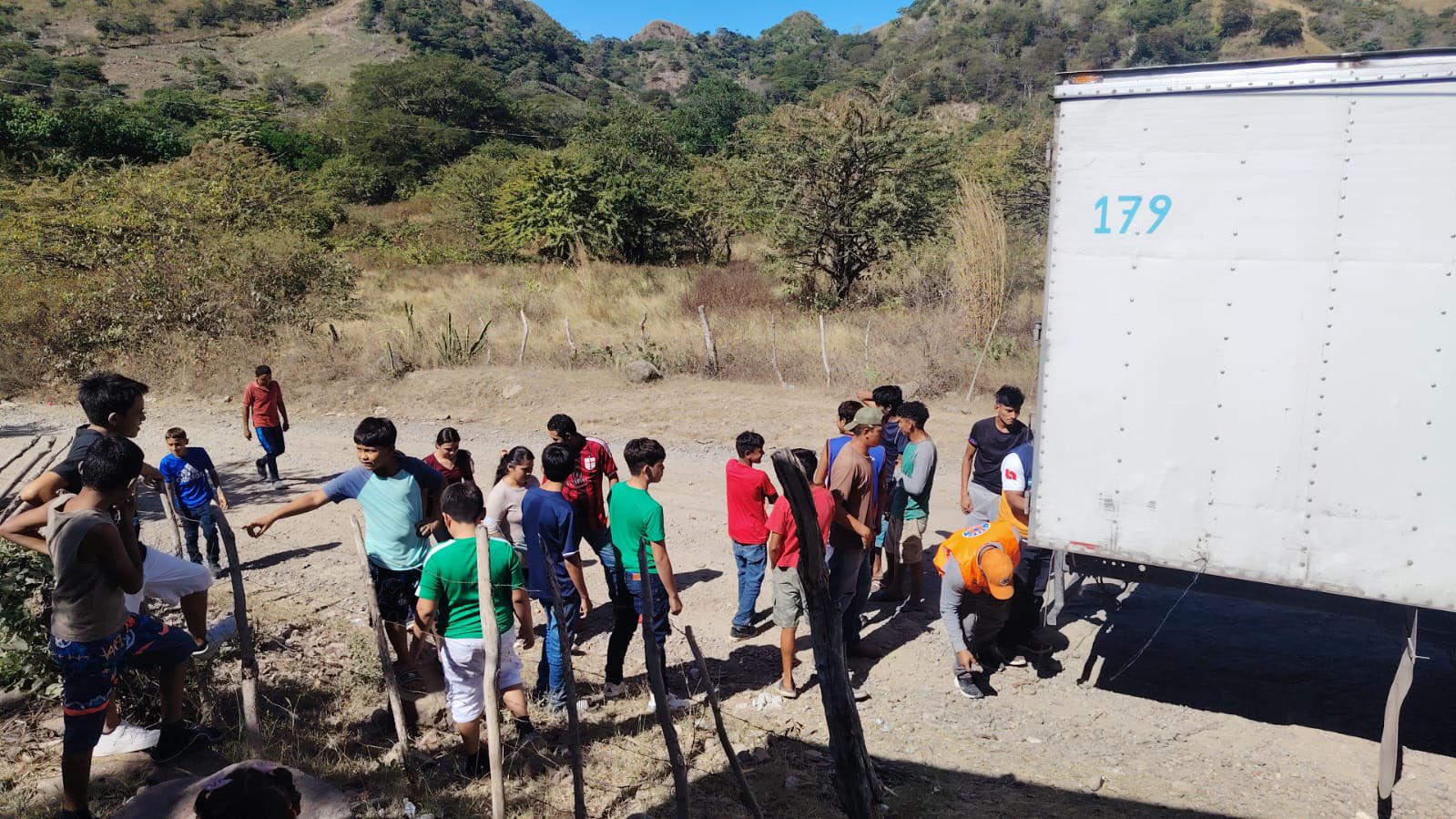 COPECO entrega ayuda humanitaria en vísperas de Navidad...