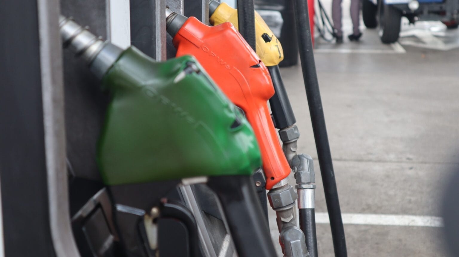 Combustibles bajan nuevamente y acumulan casi L15 de rebaja por...