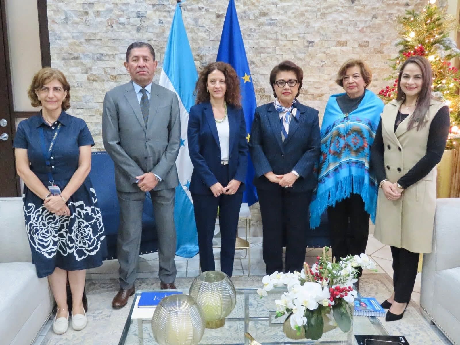 Presidenta de la CSJ sostuvo reunión con representantes de la Misión de Observación Electoral de la Unión Europea (MOE–UE)
