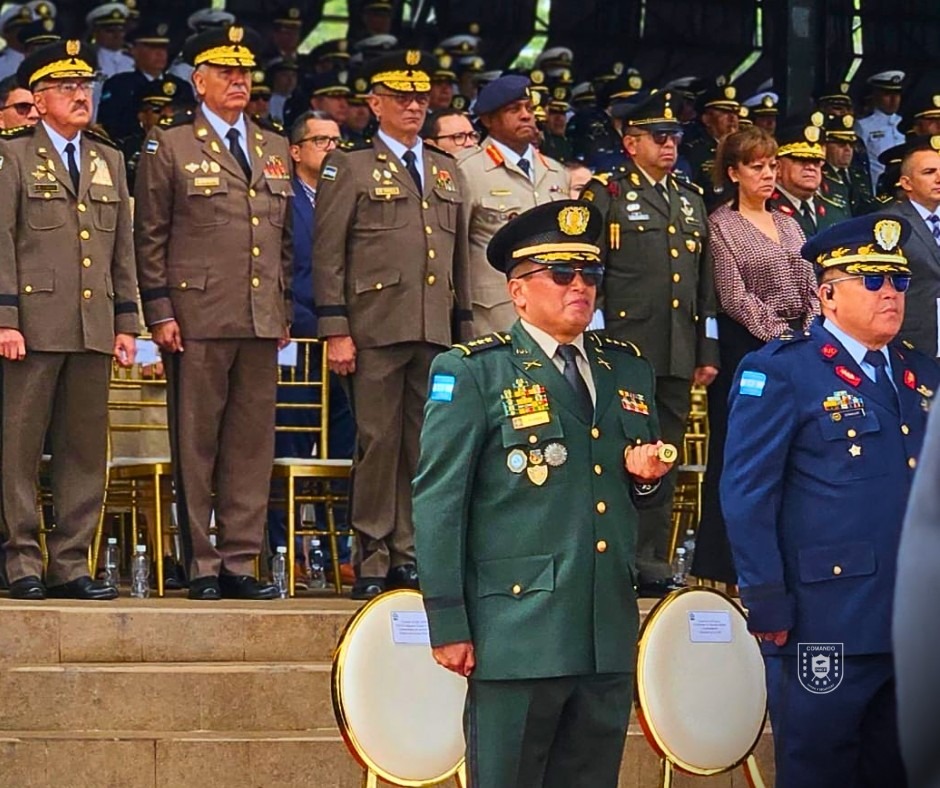 Fuerzas Armadas celebran ceremonia de ascensos en el marco del bicentenario...