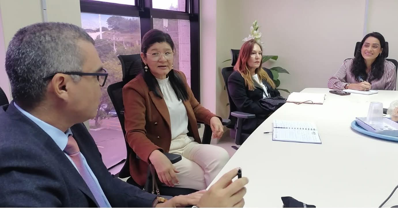 Poder Judicial y SENAV definen acciones para proteger derechos de menores en conflictos con la ley