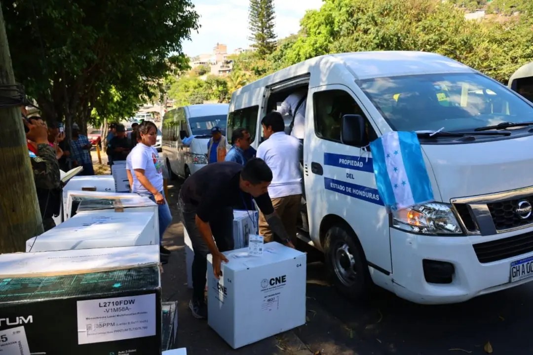 CNE adjudica millonario contrato para transporte de material electoral