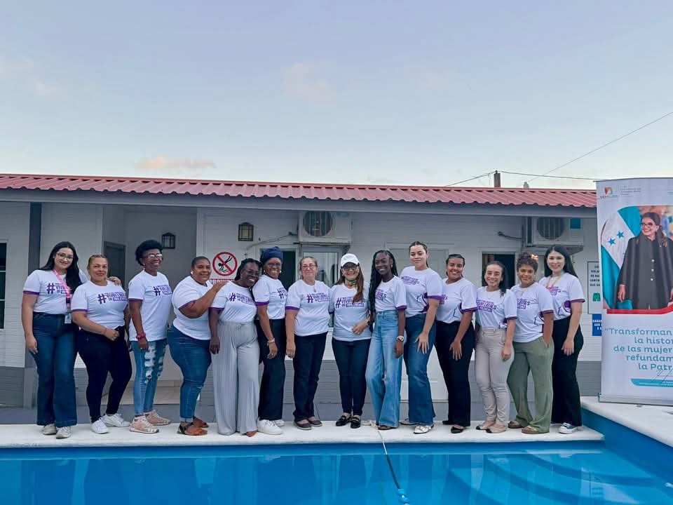 Se Mujer desarrolla jornada  con coordinadoras de OMM en Colón