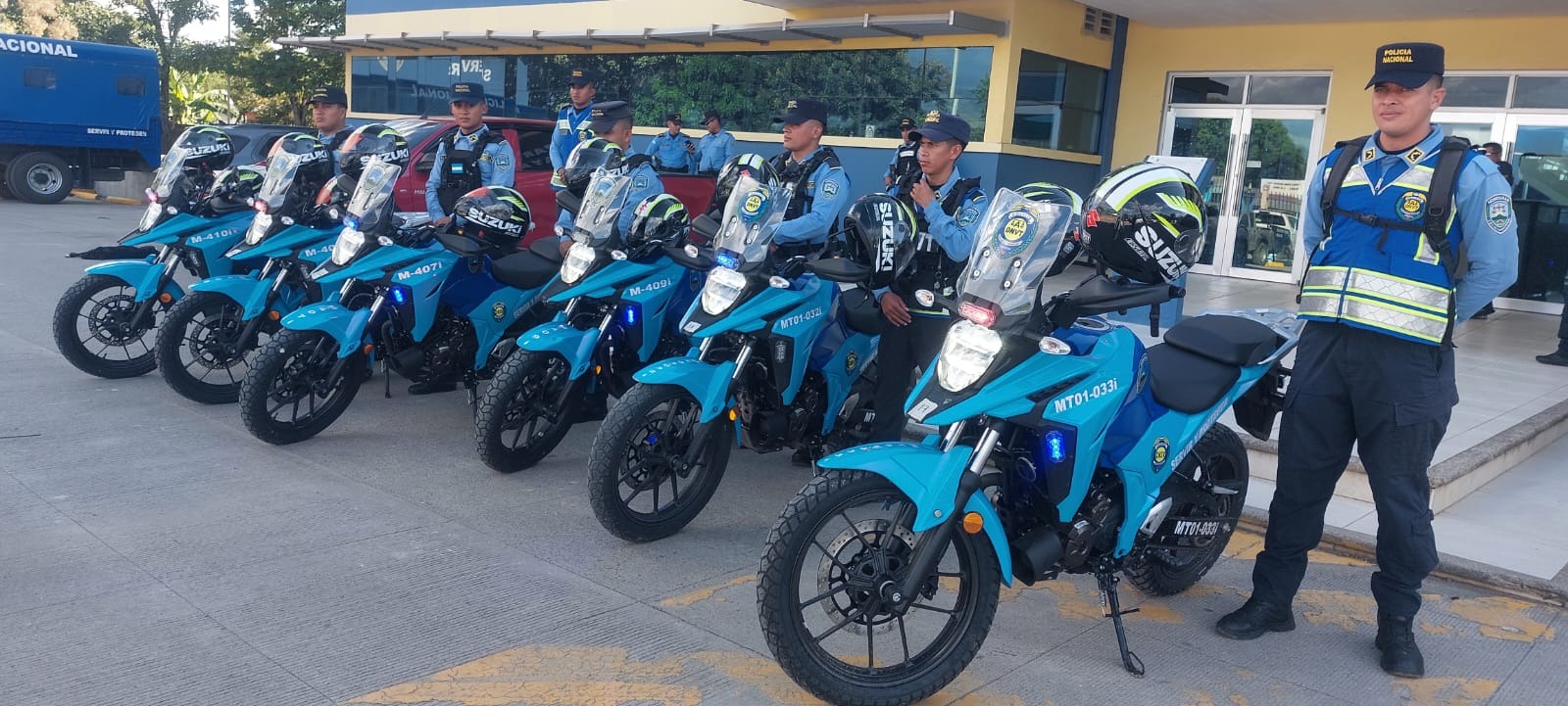 La UDEP-03 recibe seis motocicletas como fortalecimiento logístico para reducir acciones delictivas en la zona central del país