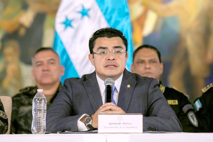 Gerardo Torres: "LIBRE no votar&aacute; por ning&uacute;n Presidente o Junta Directiva del Congreso Nacional que venga de bipartidismo"