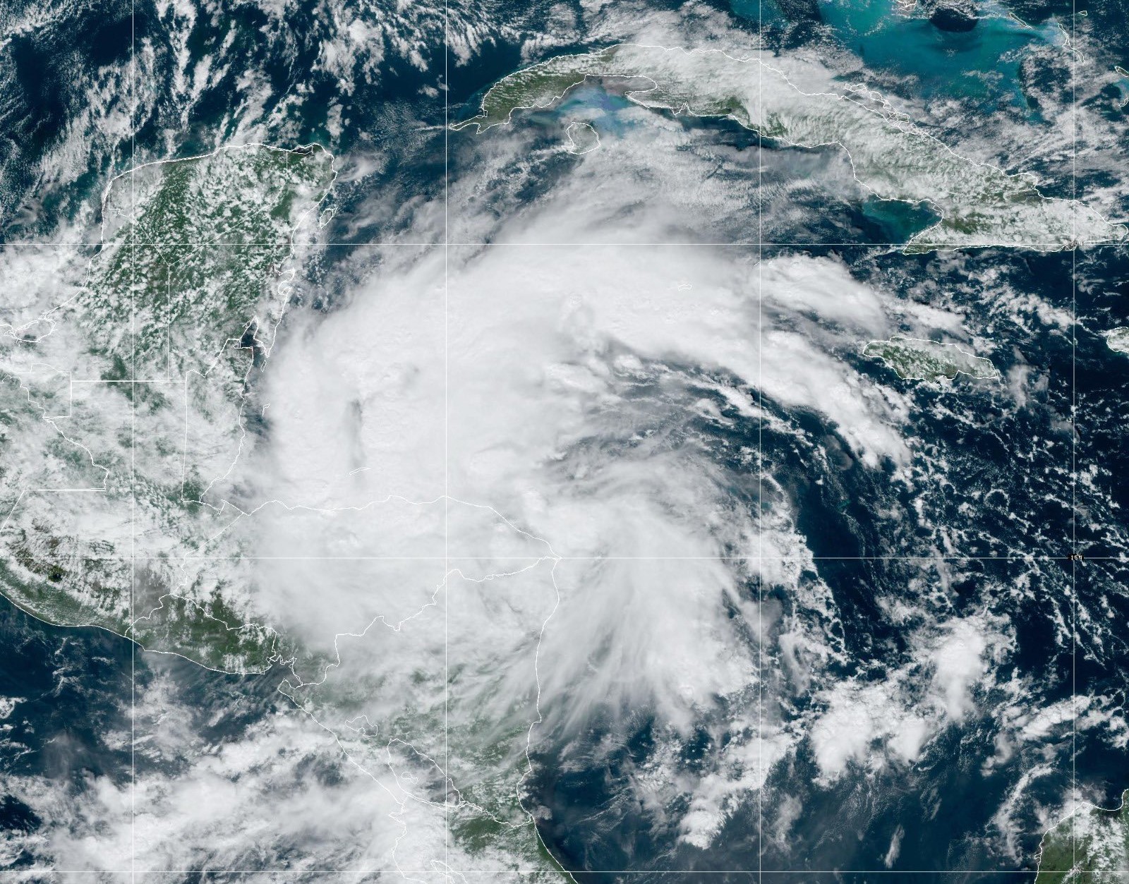 Tormenta tropical Sara podría tocar tierra en Honduras este viernes